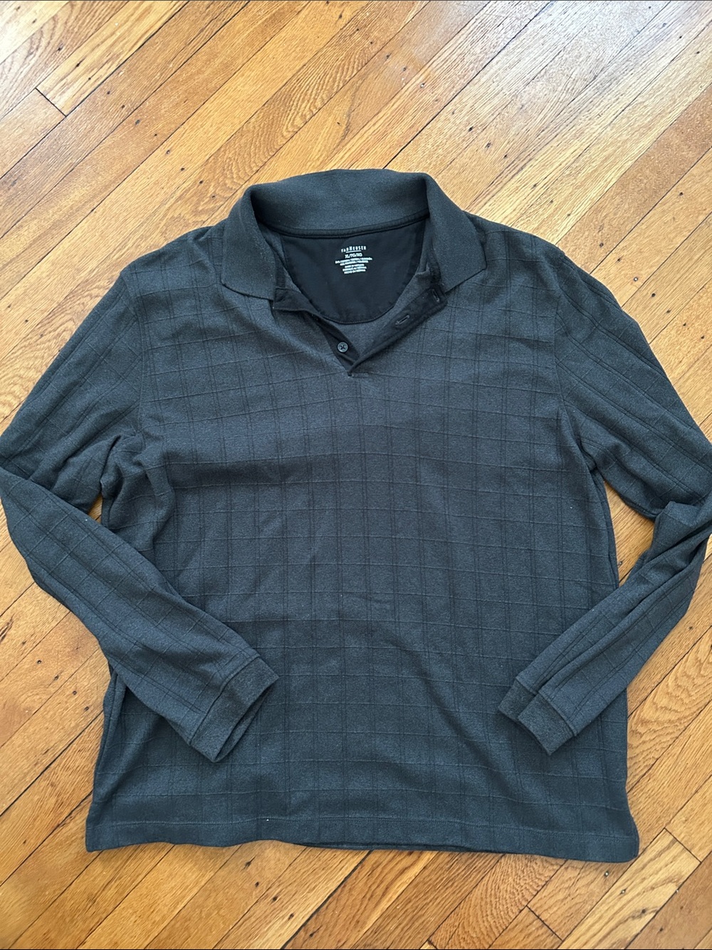 Van Heusen Gray Collared Long Sleeve Polo Plaid Shirt Size XL